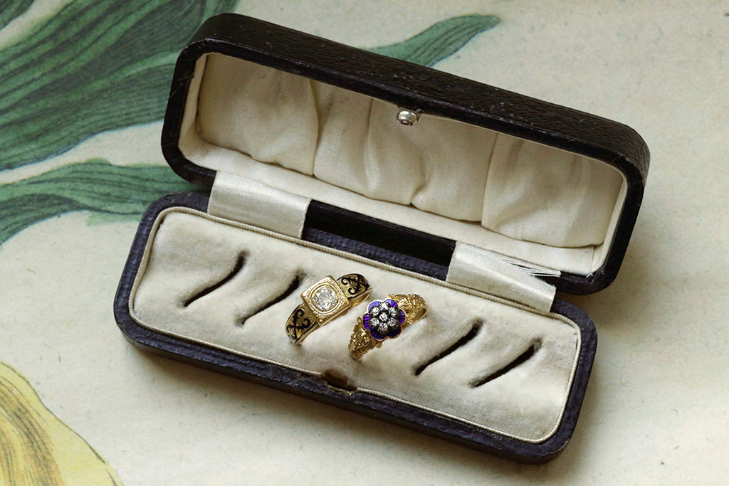 Heart-Shaped Antique Ring Box & Beautiful Vintage Engagement Ring. | Antique  engagement rings, Vintage ring box, Antique ring box